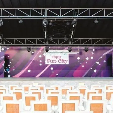 Club Aqua Plaza