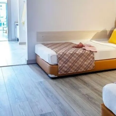 Hotel Club Aqua Plaza