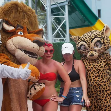 호텔 Club Aqua Plaza