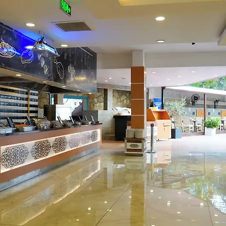 호텔 Club Aqua Plaza 4*