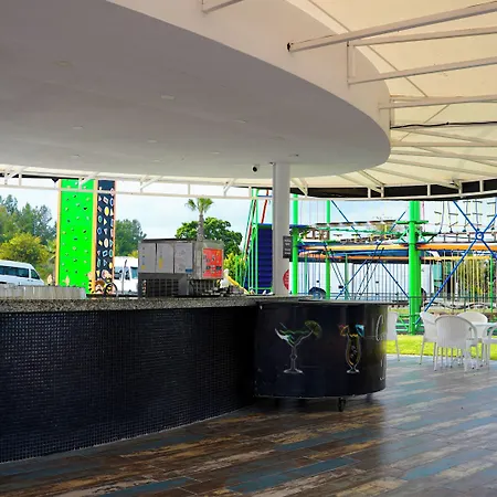 Club Aqua Plaza 호텔 4*