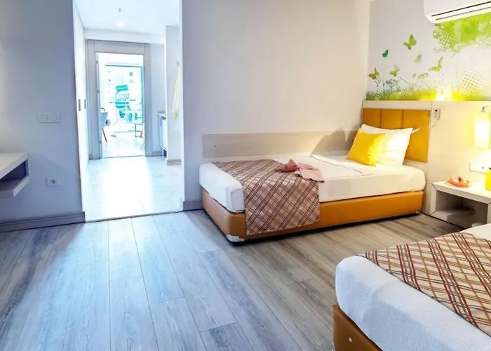 Club Aqua Plaza Szálloda