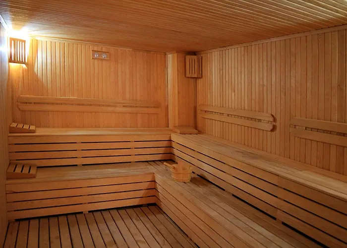 Отель Club Aqua Plaza