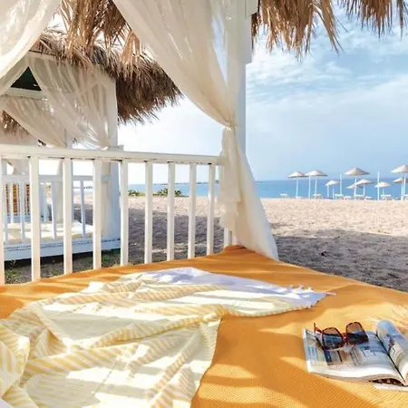 Club Aqua Plaza 4*