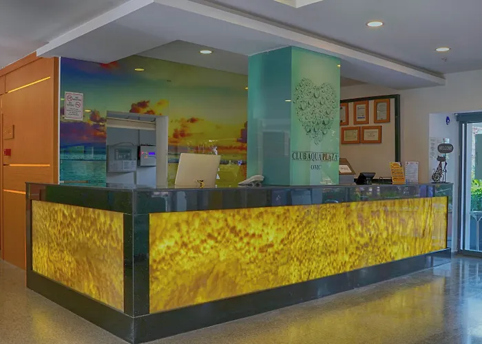 Club Aqua Plaza אלאניה