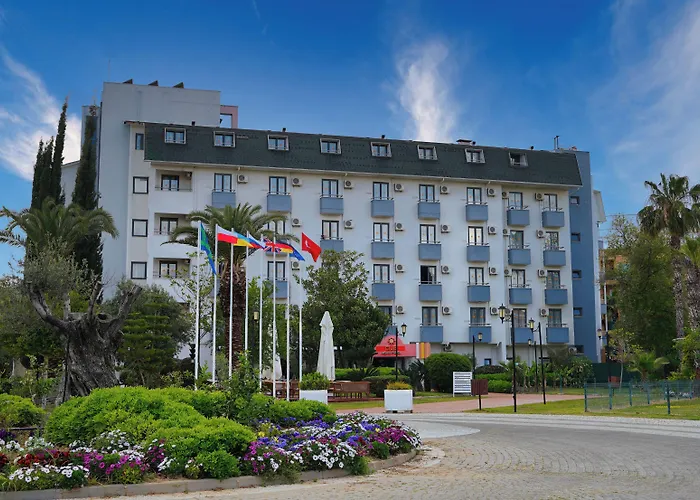 מלון Club Aqua Plaza